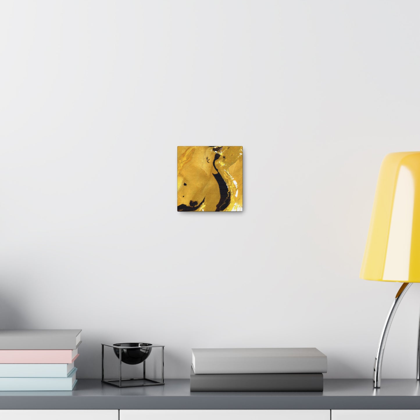 WITH A VISUAL NAME.
Gildonita del Oro - Canvas