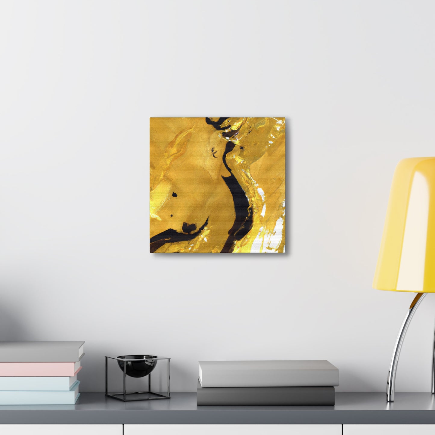WITH A VISUAL NAME.
Gildonita del Oro - Canvas